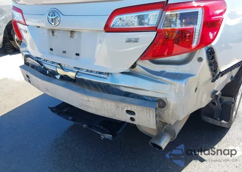 2014 Toyota Camry Se z USA, uszkodzony, nr VIN 4T1BF1FK9EU758176